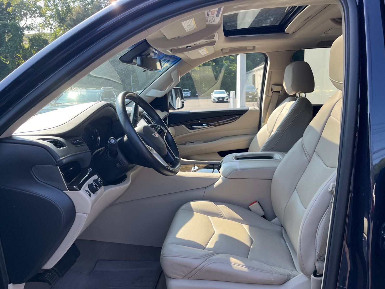 2020 Cadillac Escalade ESV Luxury 11