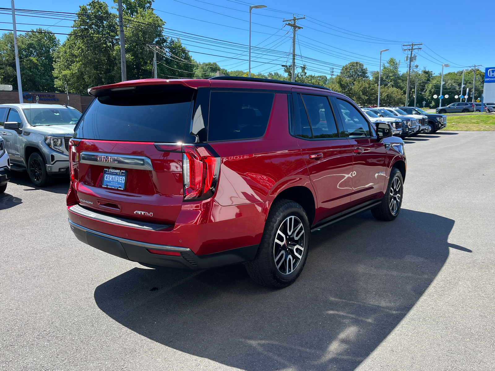 2023 GMC Yukon AT4 5