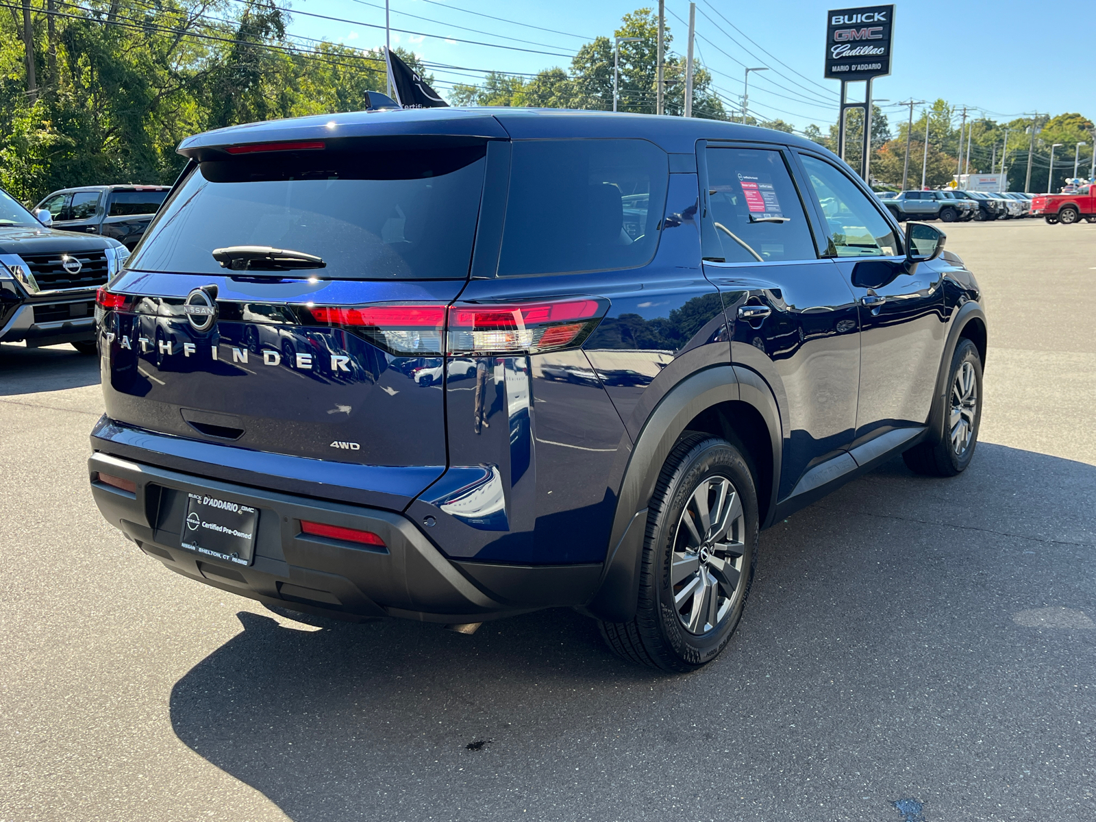 2022 Nissan Pathfinder S 5