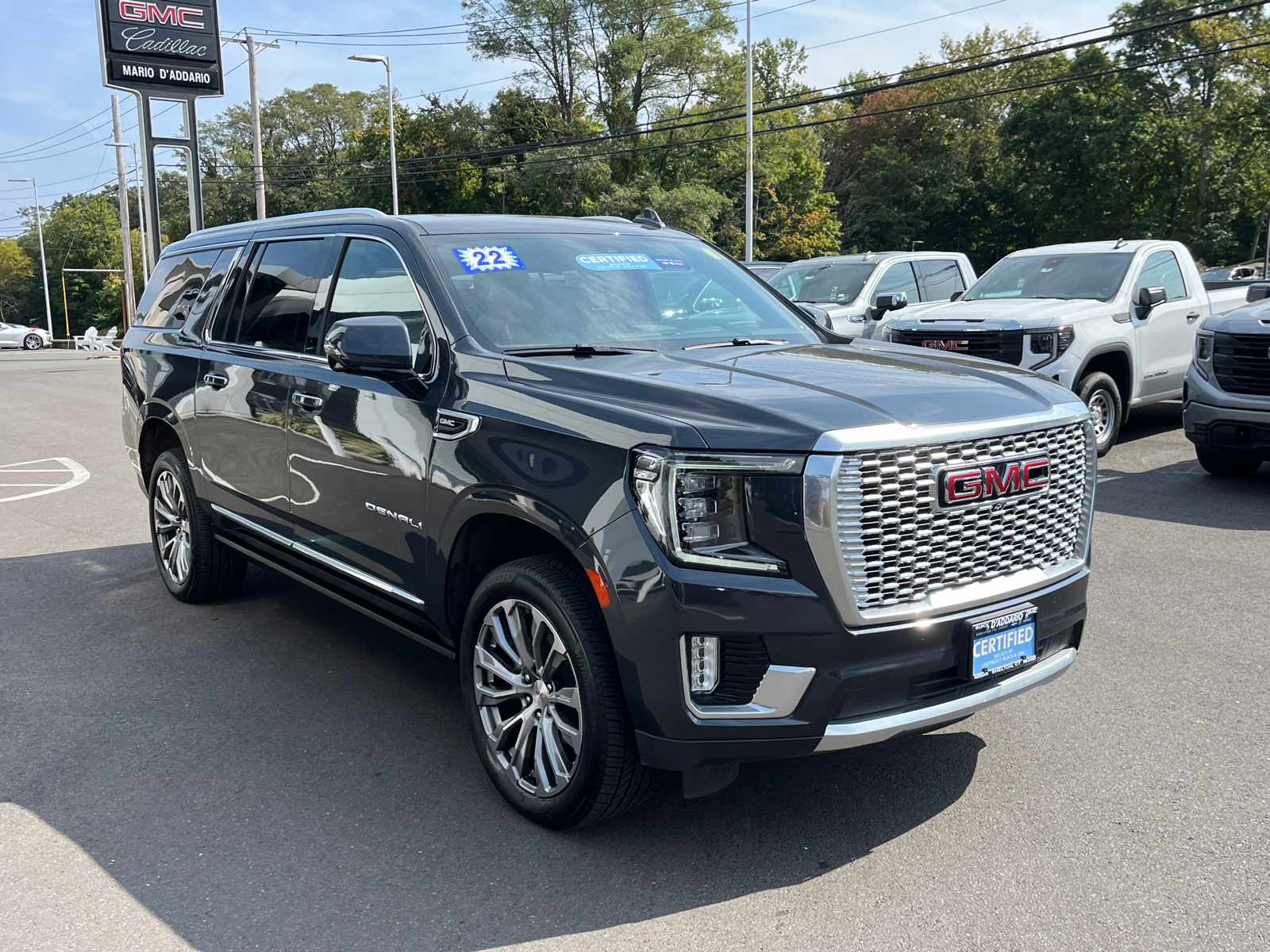 2022 GMC Yukon XL Denali 6