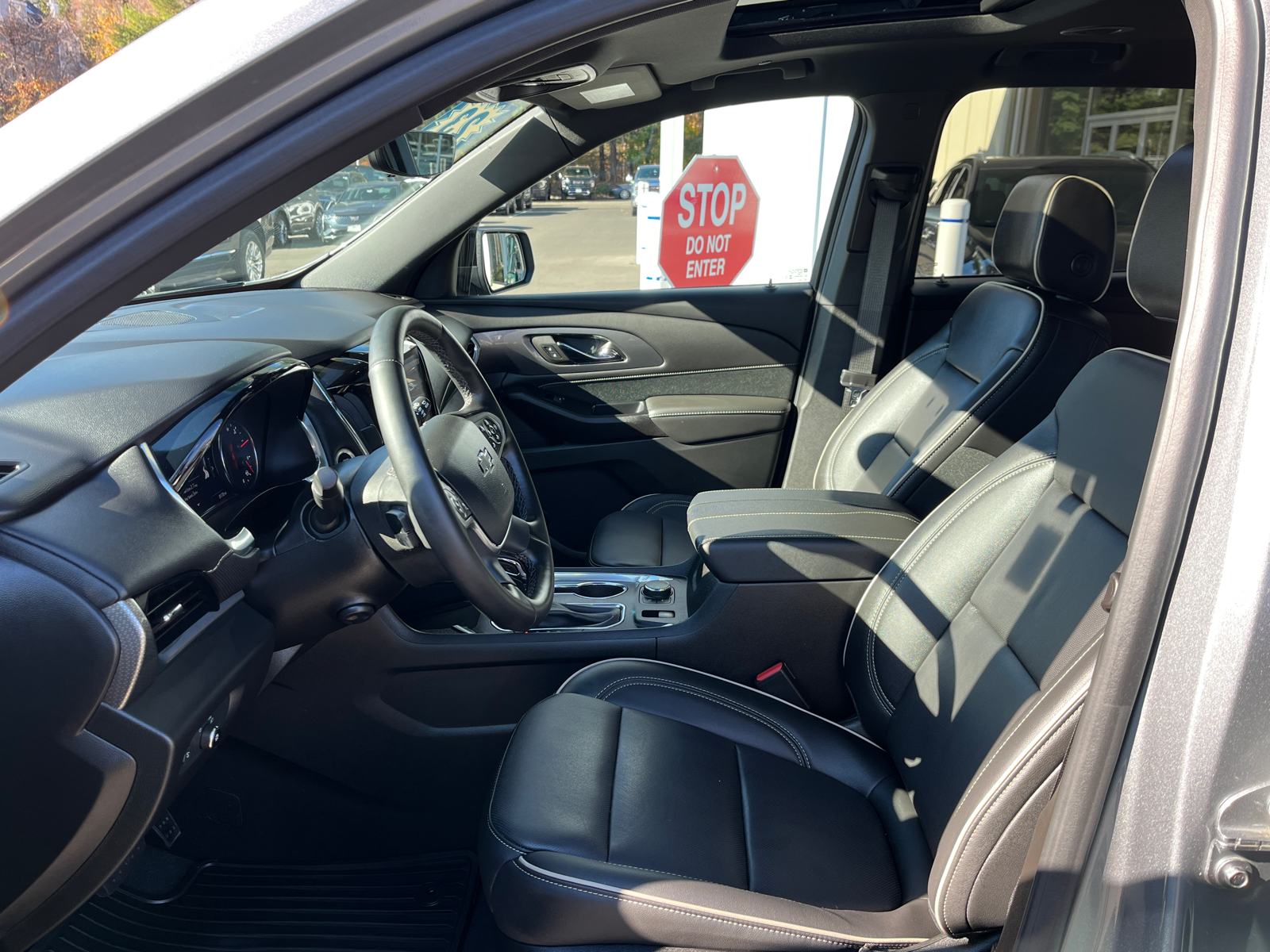 2023 Chevrolet Traverse Premier 11