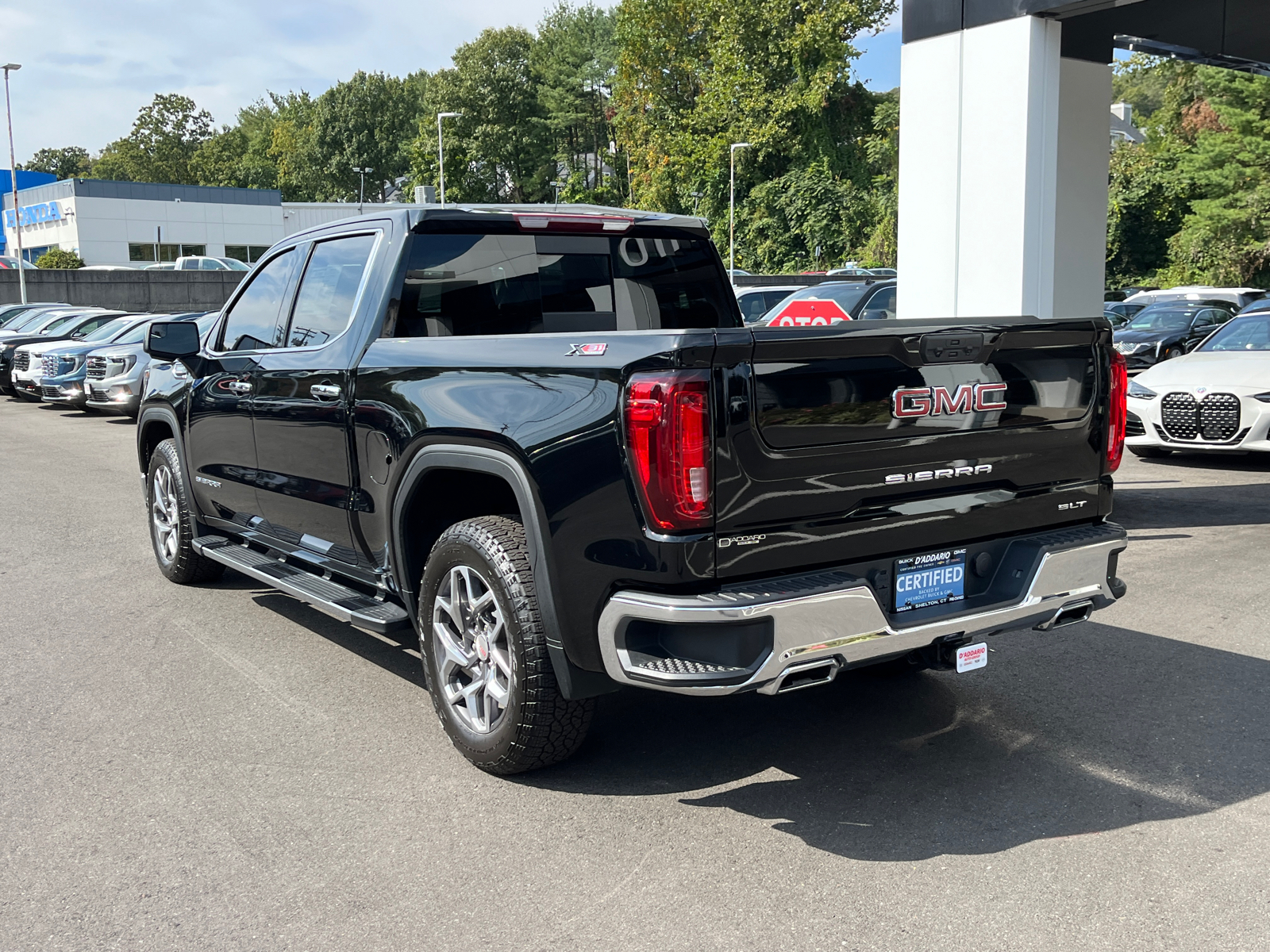 2023 GMC Sierra 1500 SLT 3