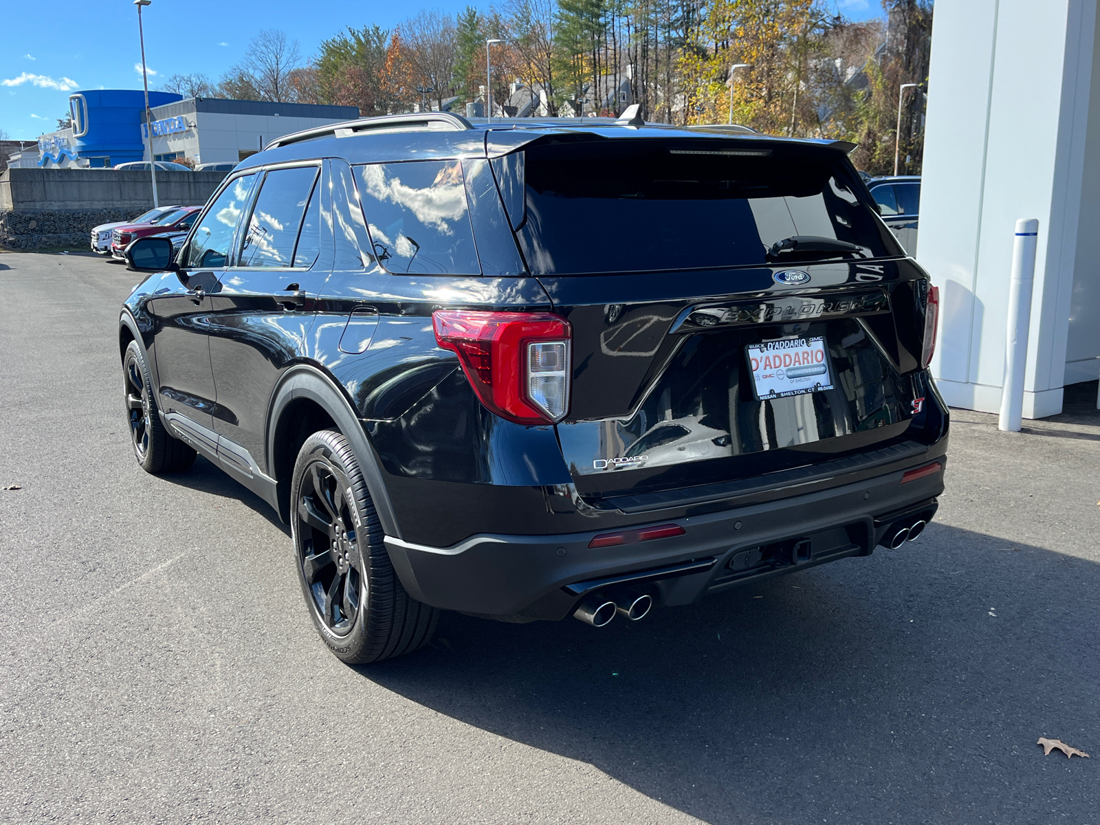 2023 Ford Explorer ST 3