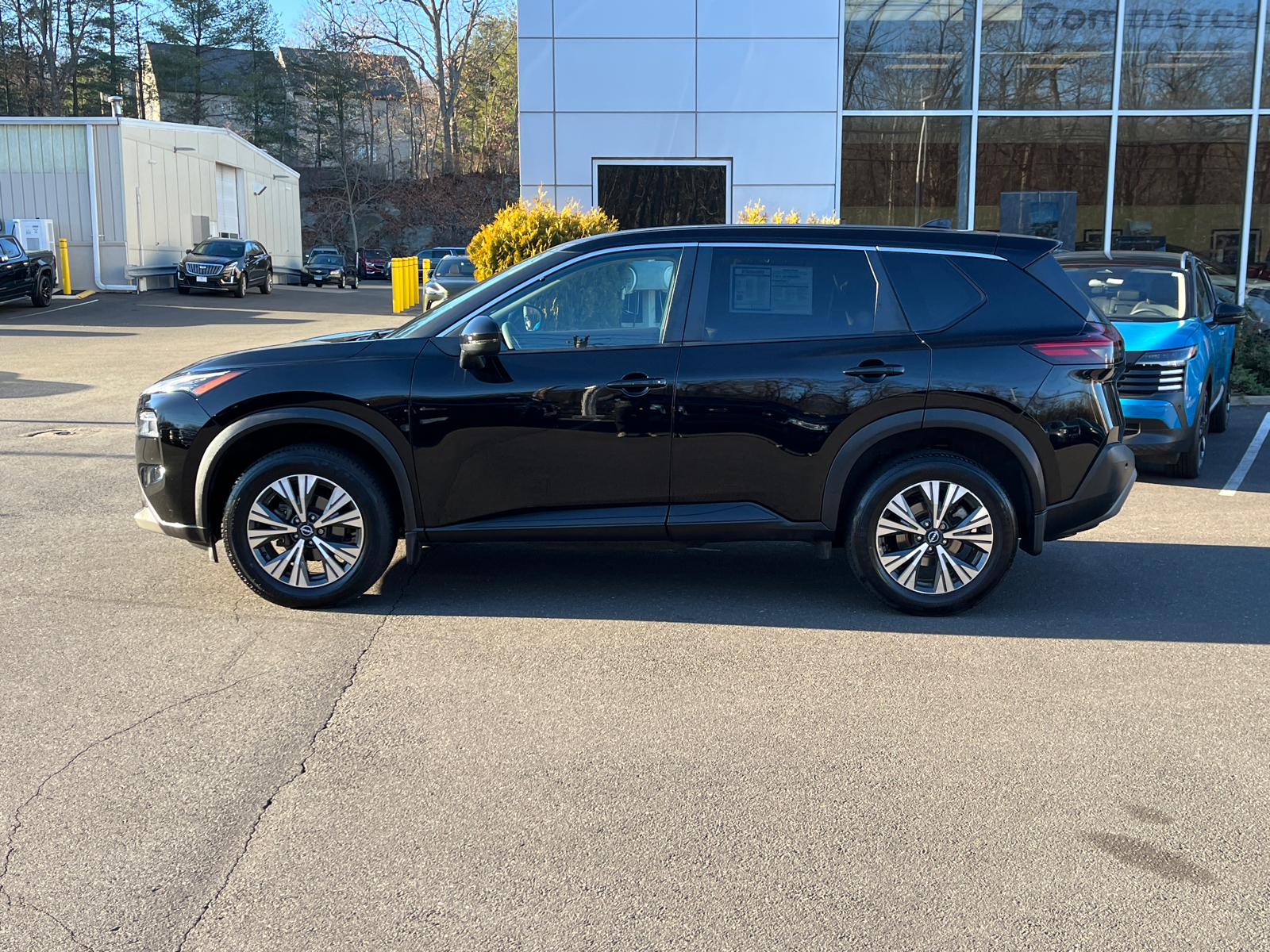 2022 Nissan Rogue SV 2