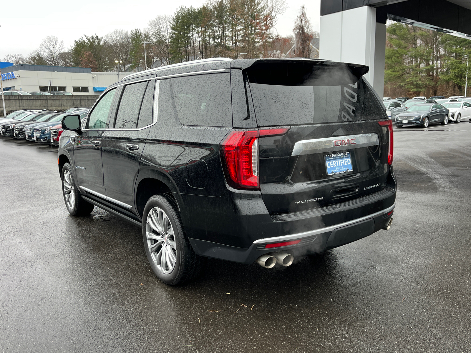 2023 GMC Yukon Denali 3