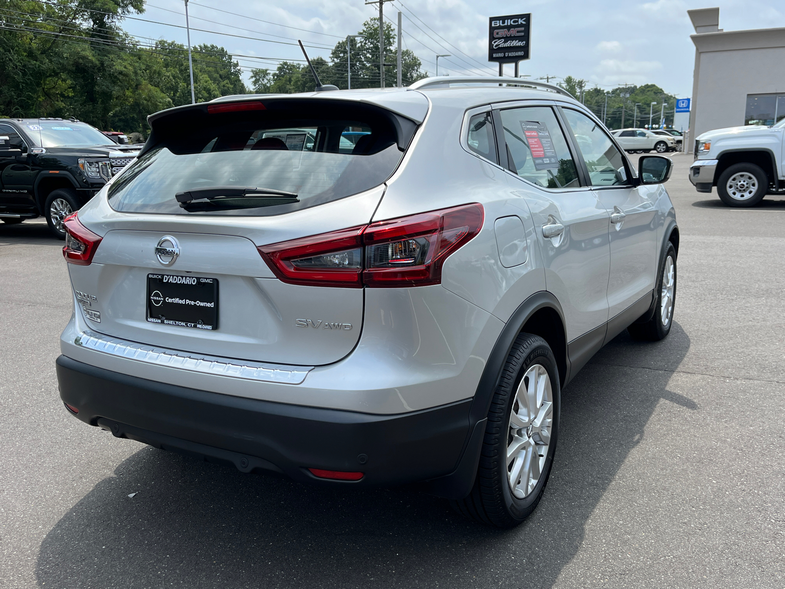 2021 Nissan Rogue Sport SV 5