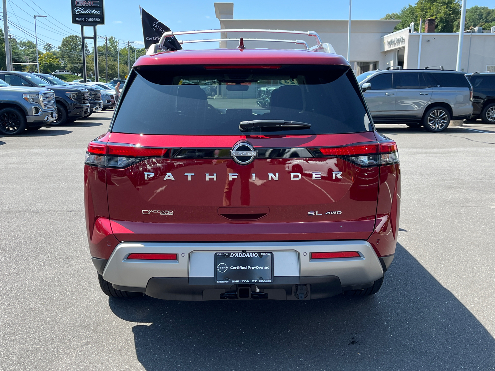 2023 Nissan Pathfinder SL 3