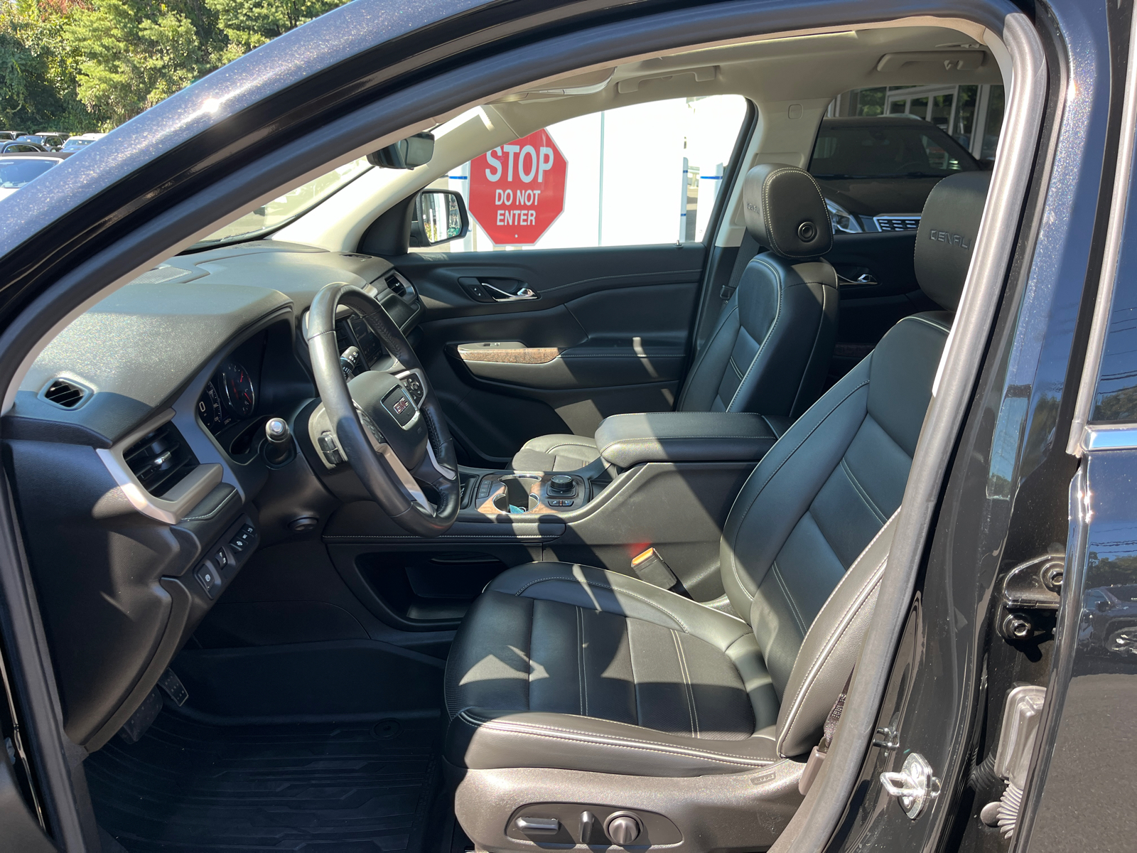 2021 GMC Acadia Denali 11