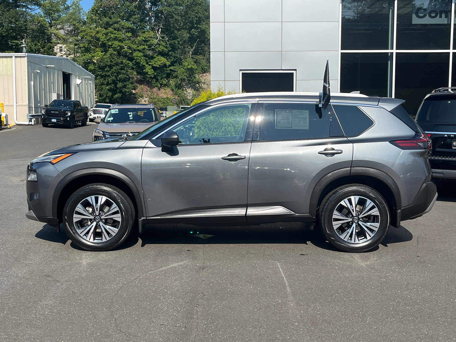 2021 Nissan Rogue SV 2