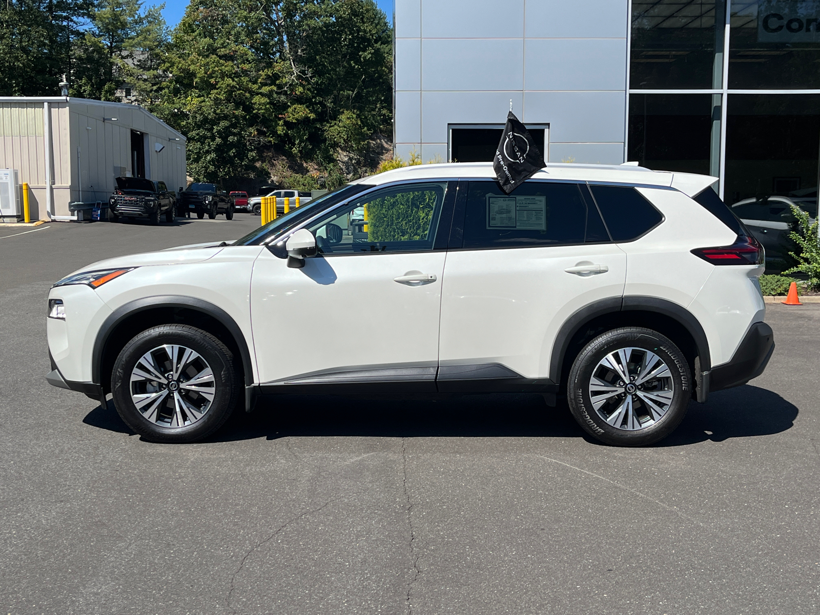 2021 Nissan Rogue SV 2