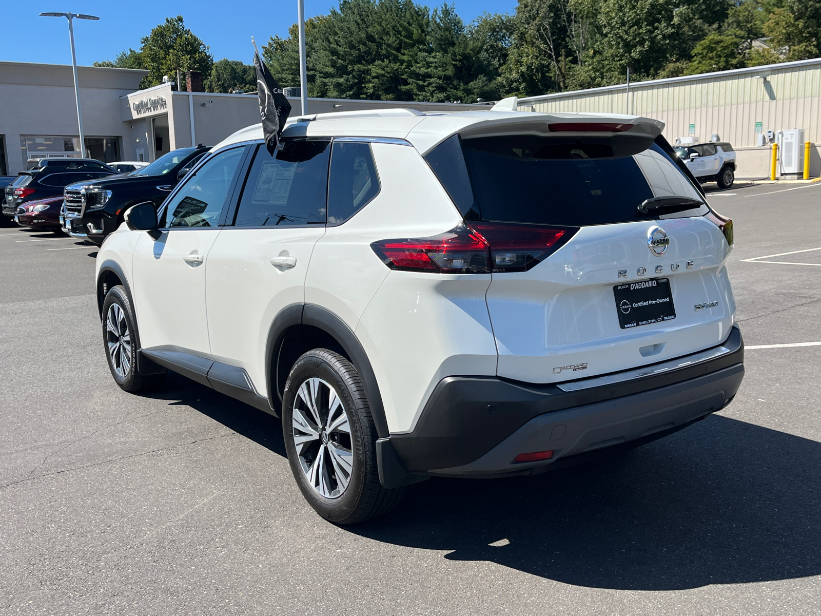 2021 Nissan Rogue SV 3