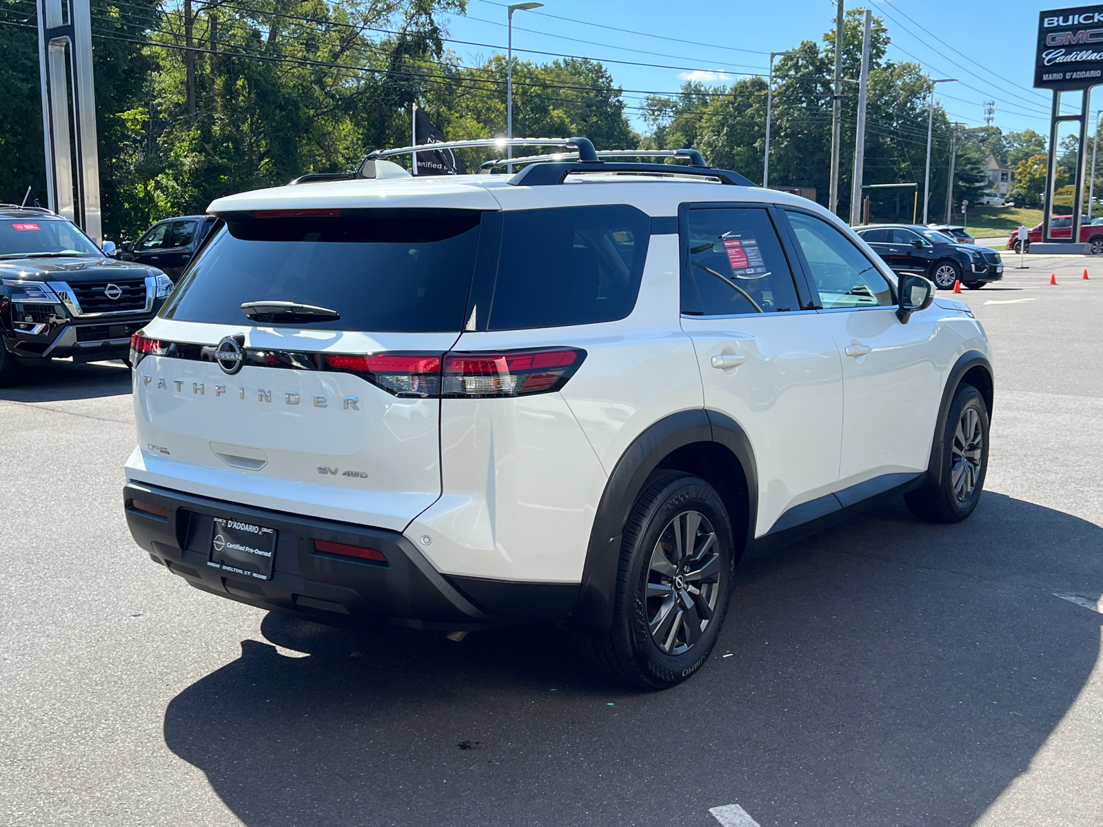 2022 Nissan Pathfinder SV 5