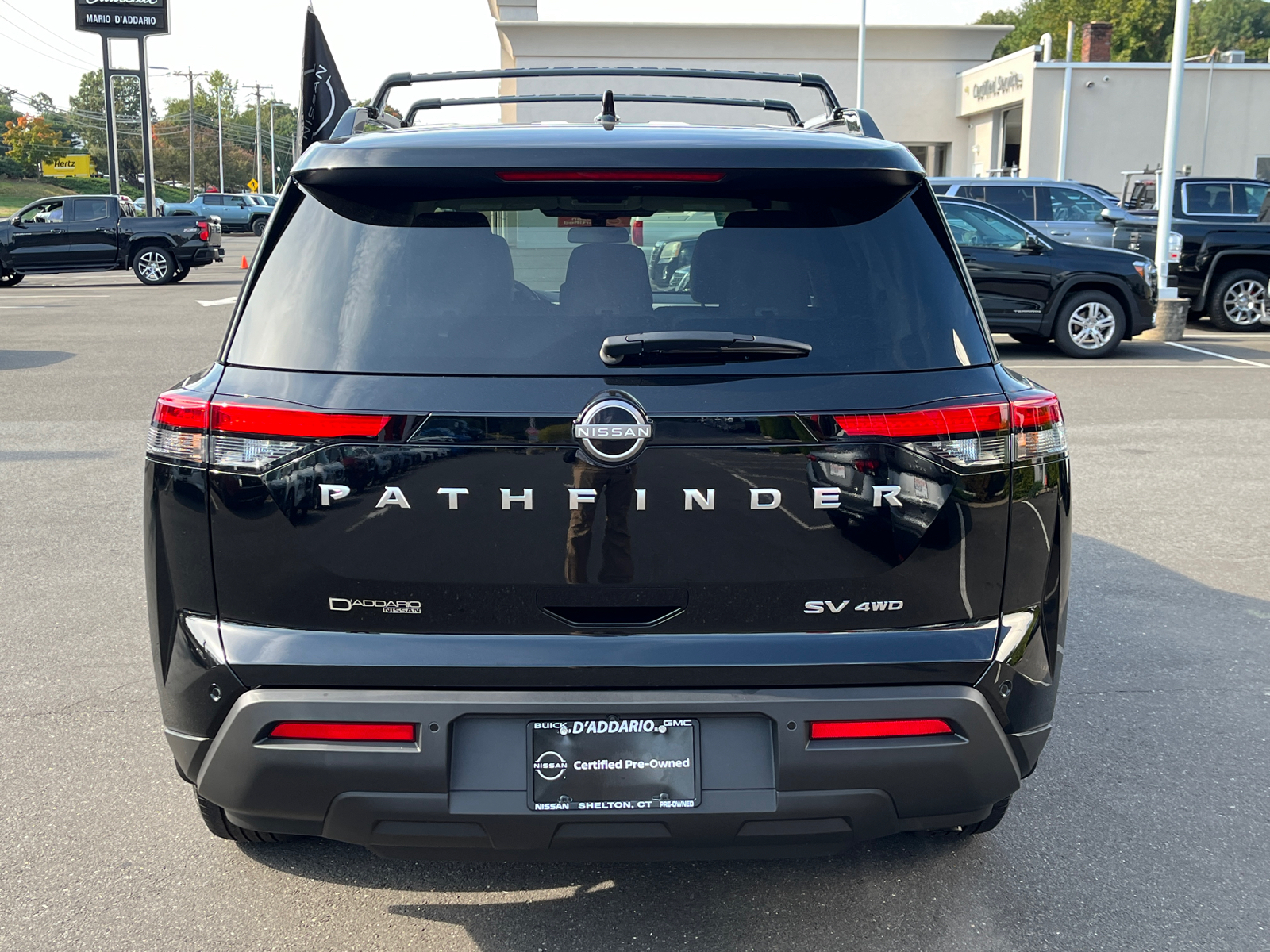 2023 Nissan Pathfinder SV 4