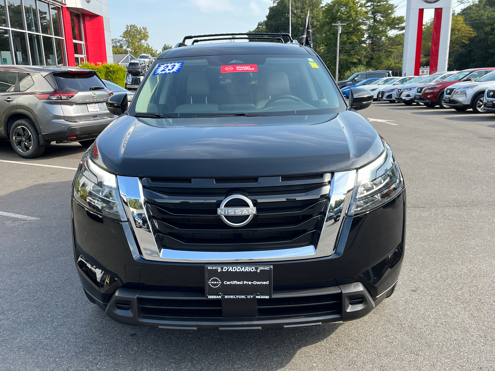 2023 Nissan Pathfinder SV 7