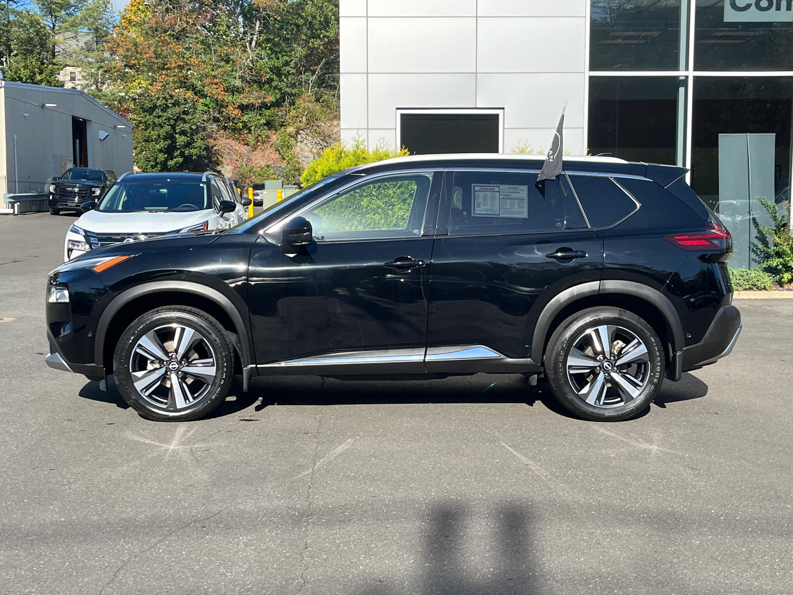 2023 Nissan Rogue Platinum 2