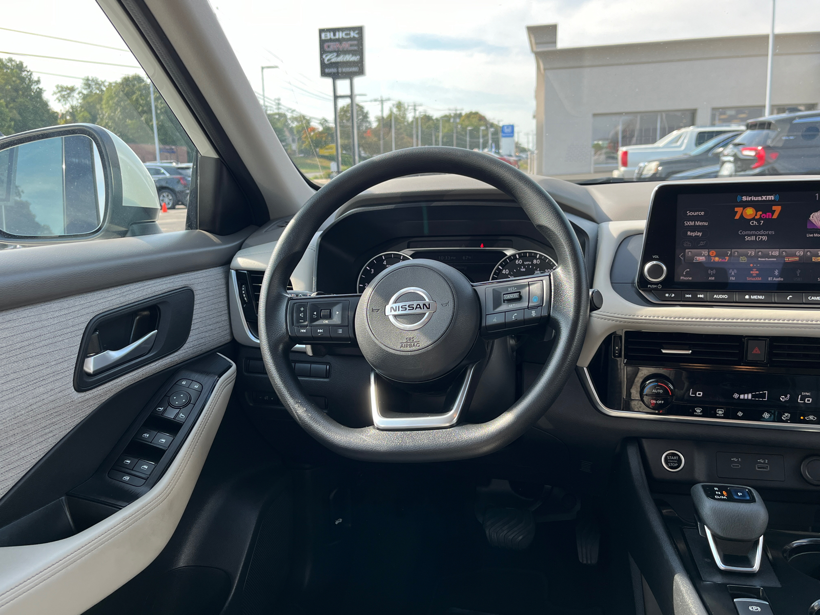 2021 Nissan Rogue SV 24