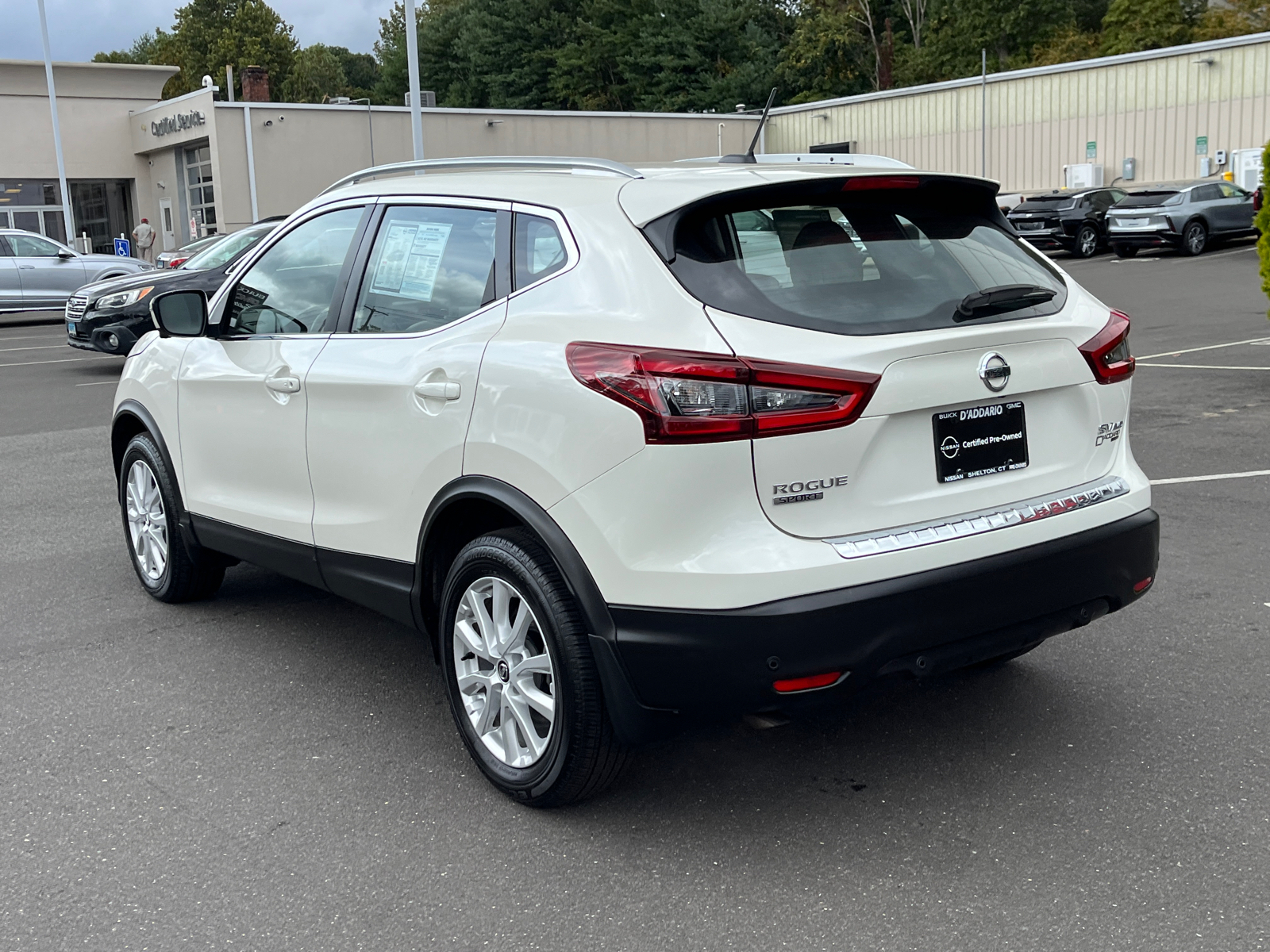 2022 Nissan Rogue Sport SV 3