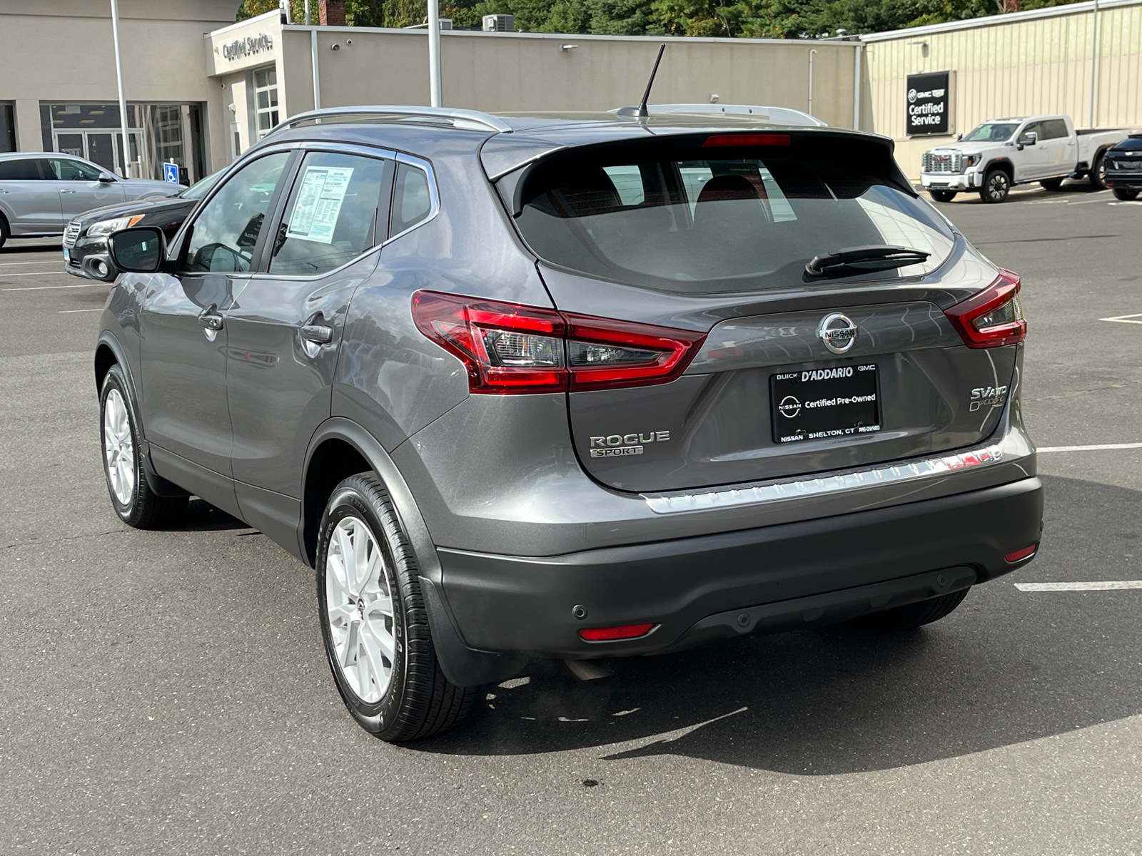 2022 Nissan Rogue Sport SV 3