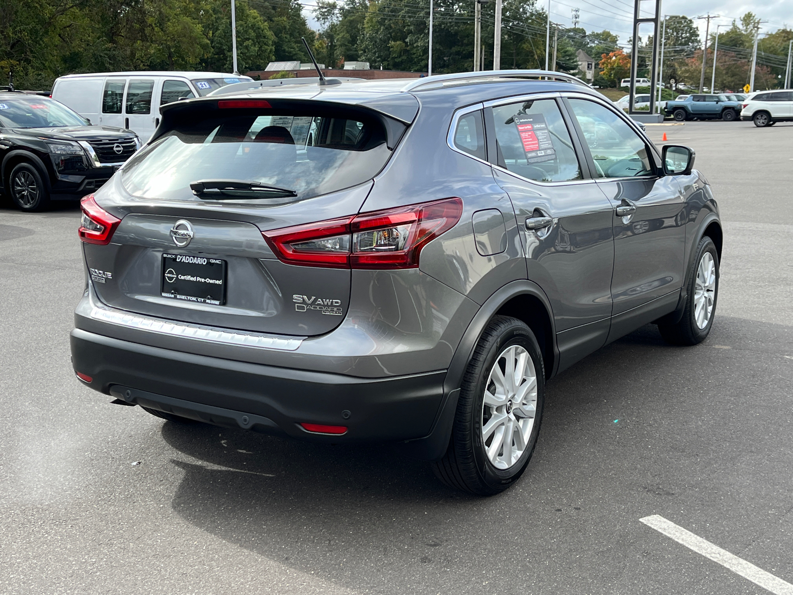 2022 Nissan Rogue Sport SV 5