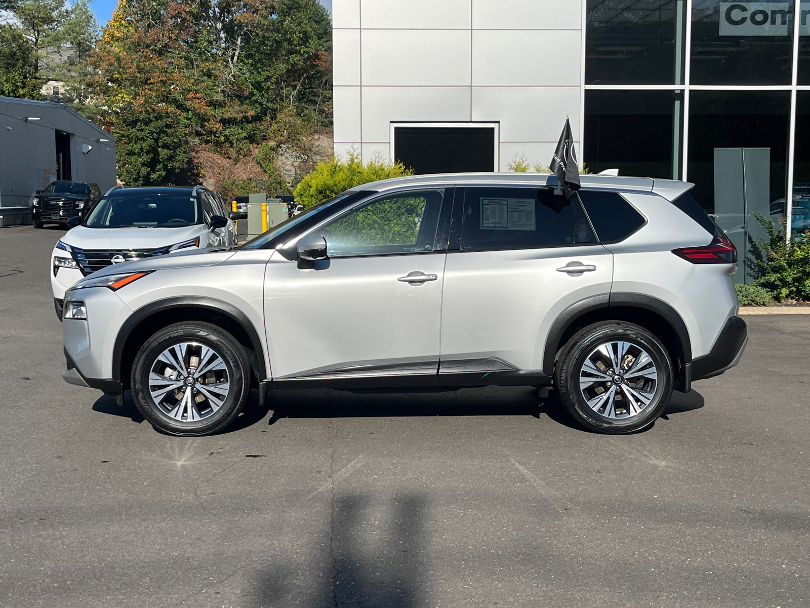 2021 Nissan Rogue SV 2