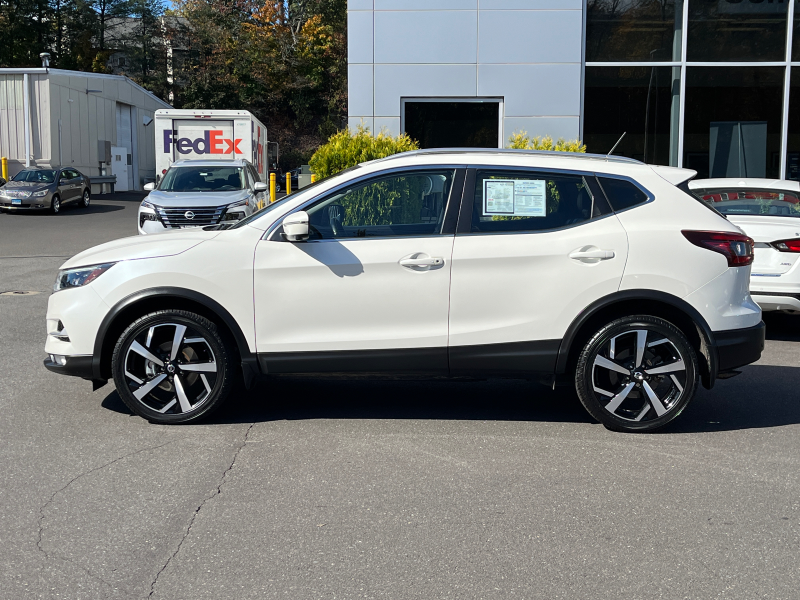 2021 Nissan Rogue Sport SL 2