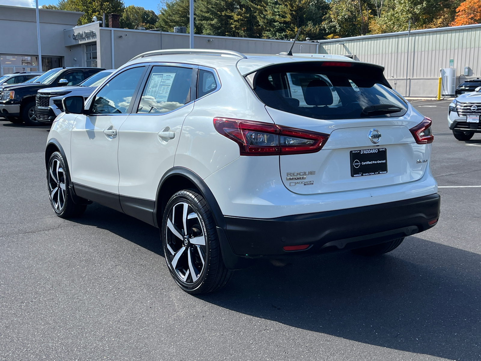 2021 Nissan Rogue Sport SL 3