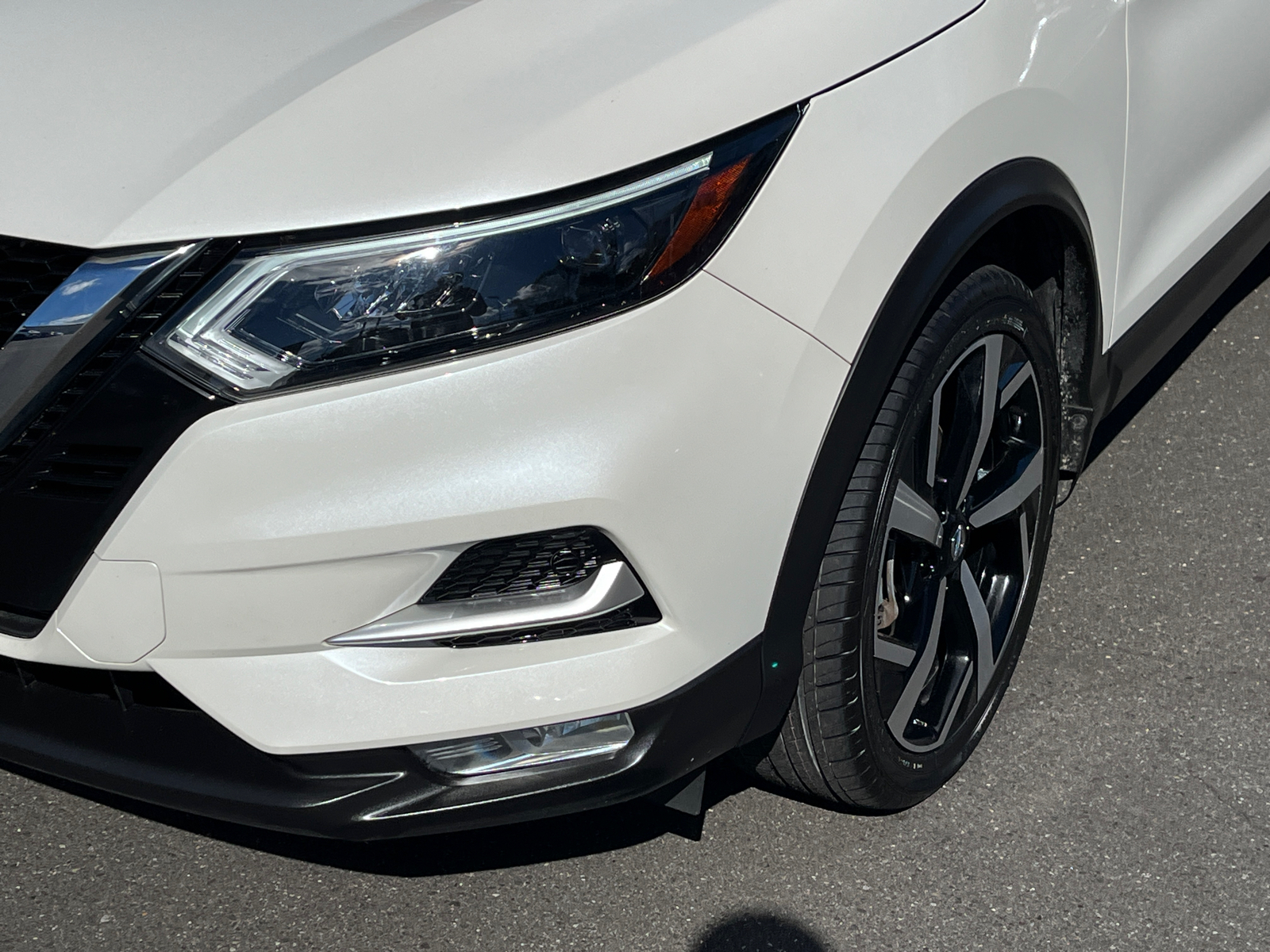 2021 Nissan Rogue Sport SL 8