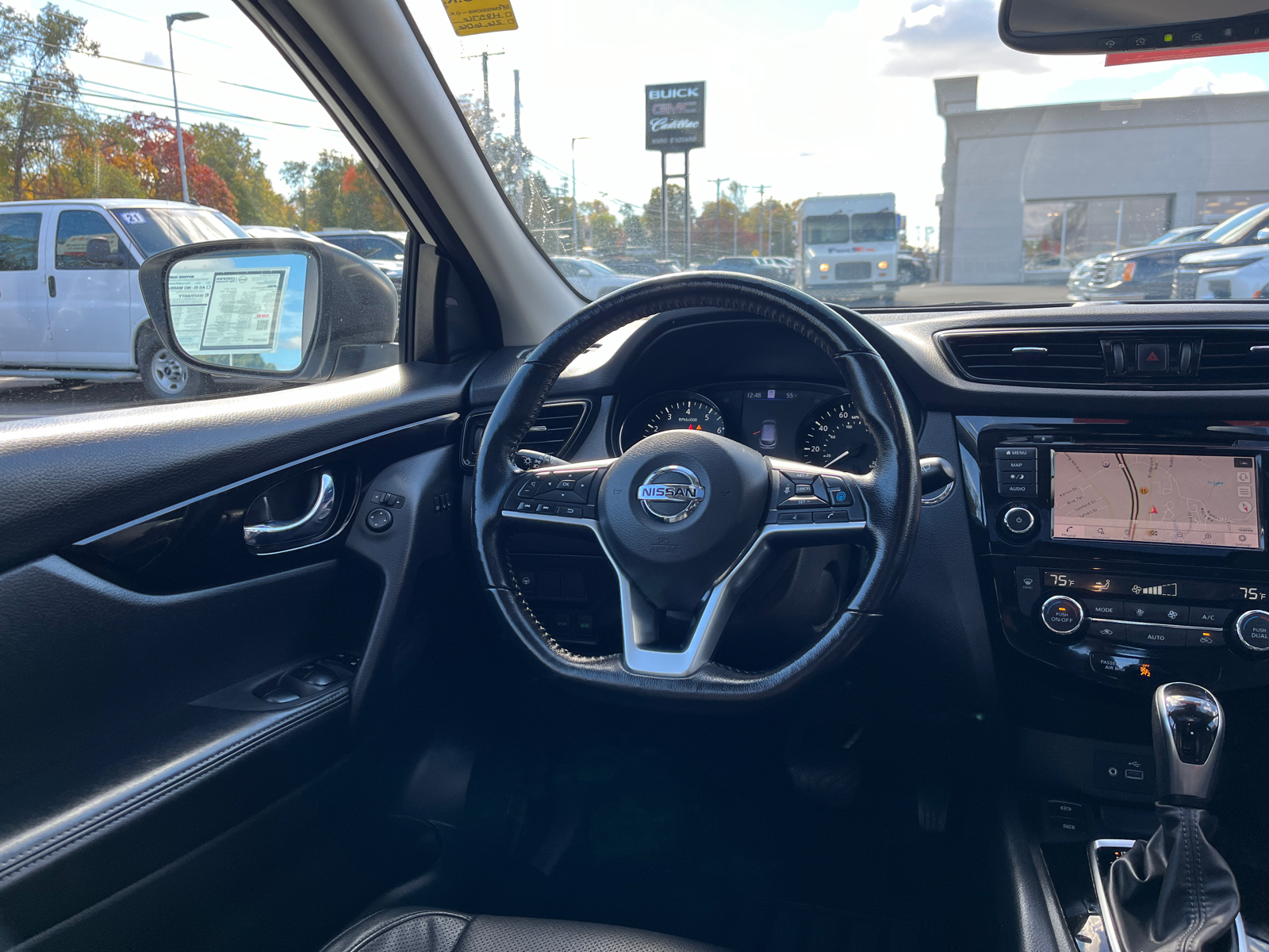 2021 Nissan Rogue Sport SL 23