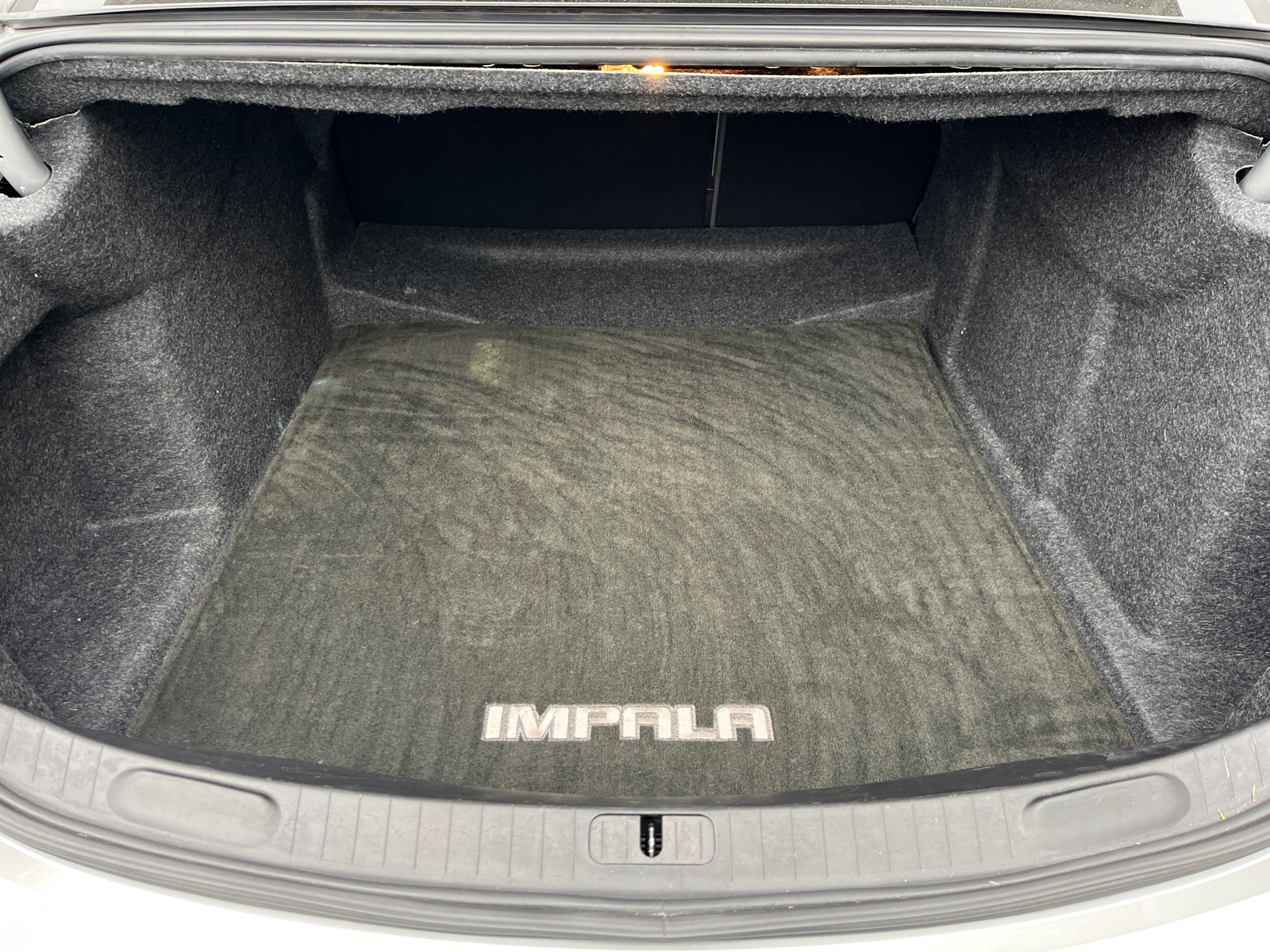 2016 Chevrolet Impala LT 26