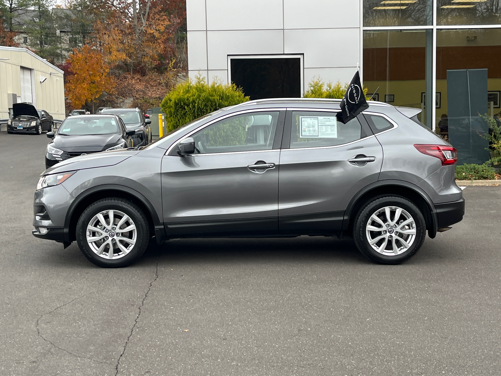 2021 Nissan Rogue Sport SV 2