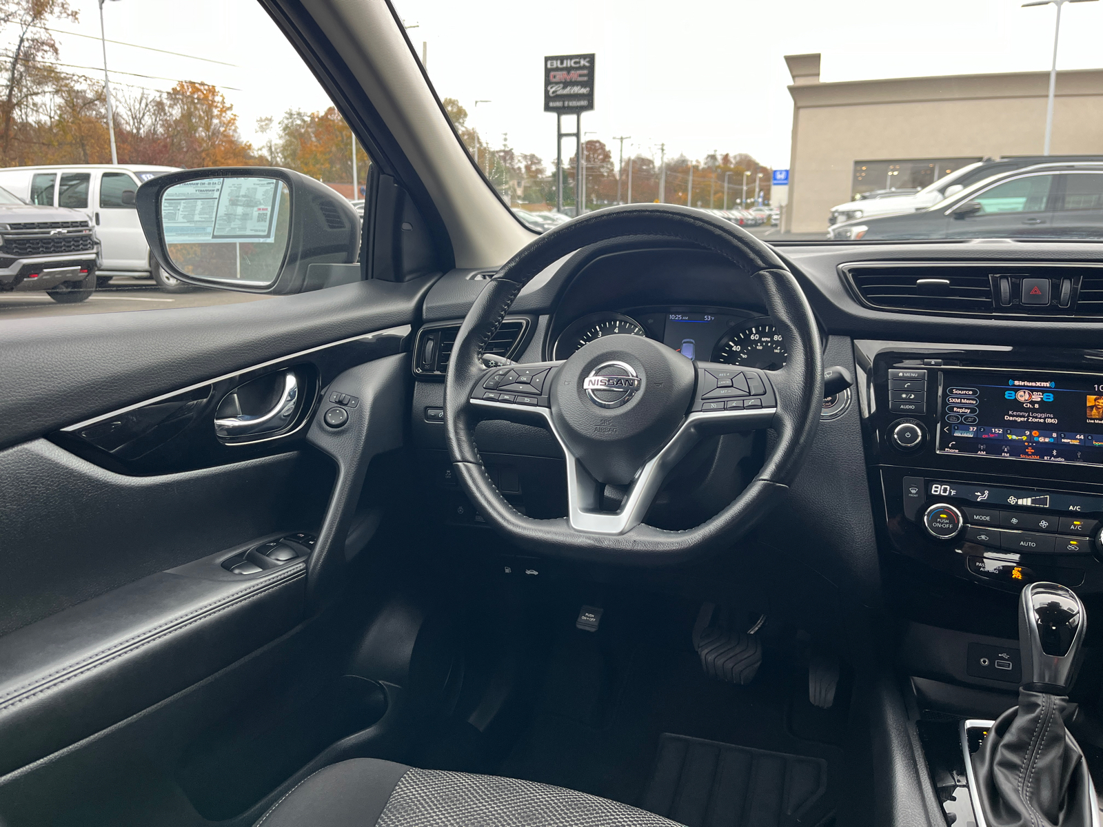 2021 Nissan Rogue Sport SV 23