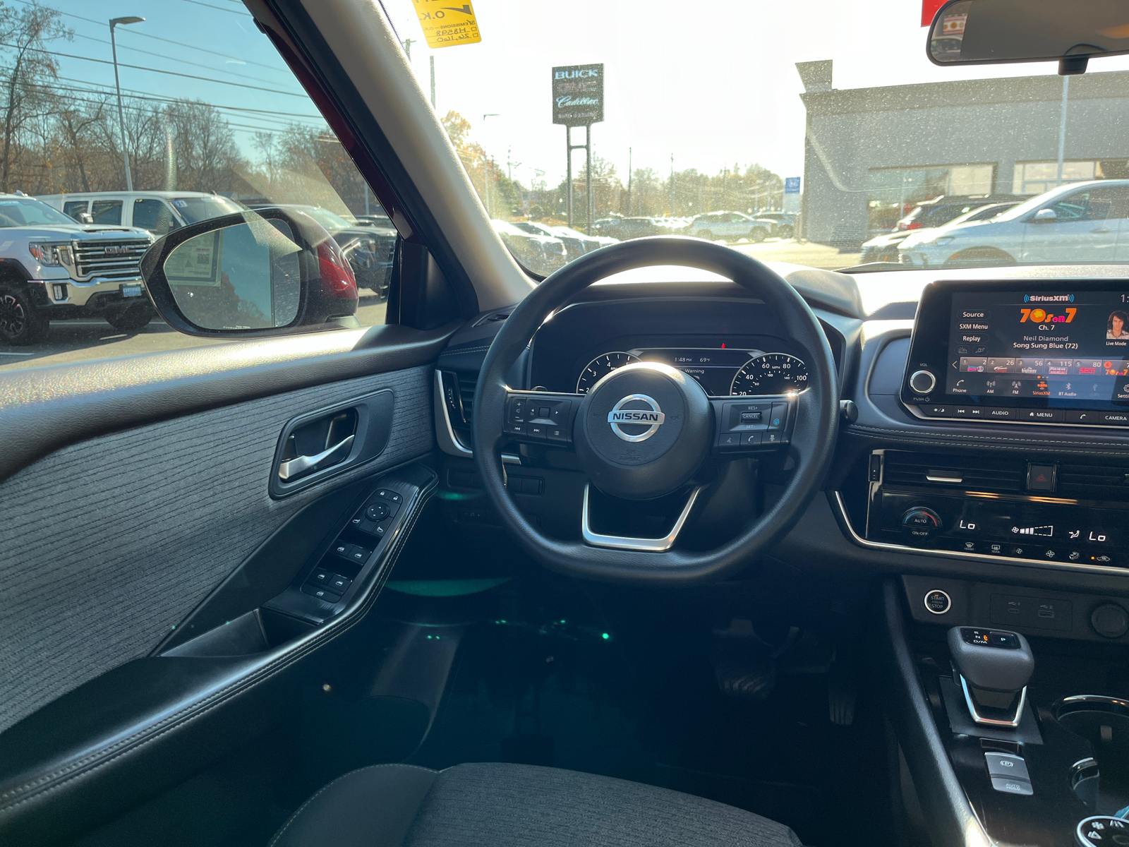 2021 Nissan Rogue SV 24