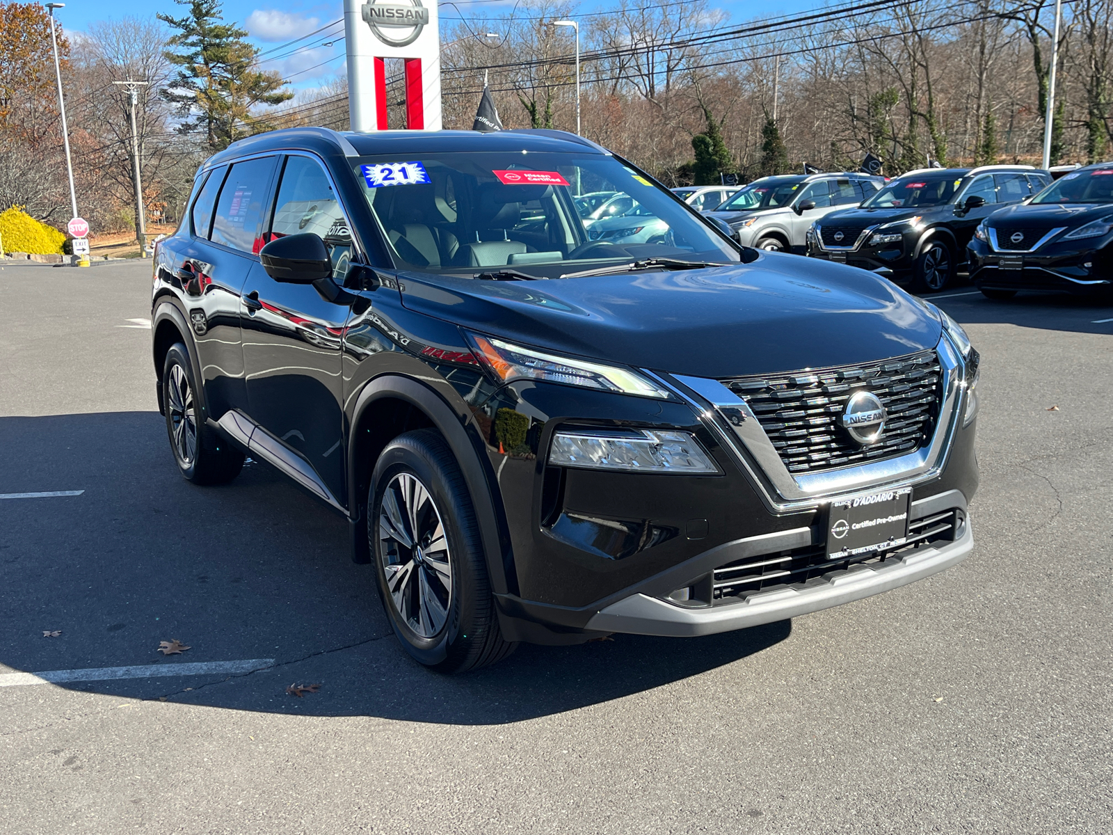 2021 Nissan Rogue SV 6