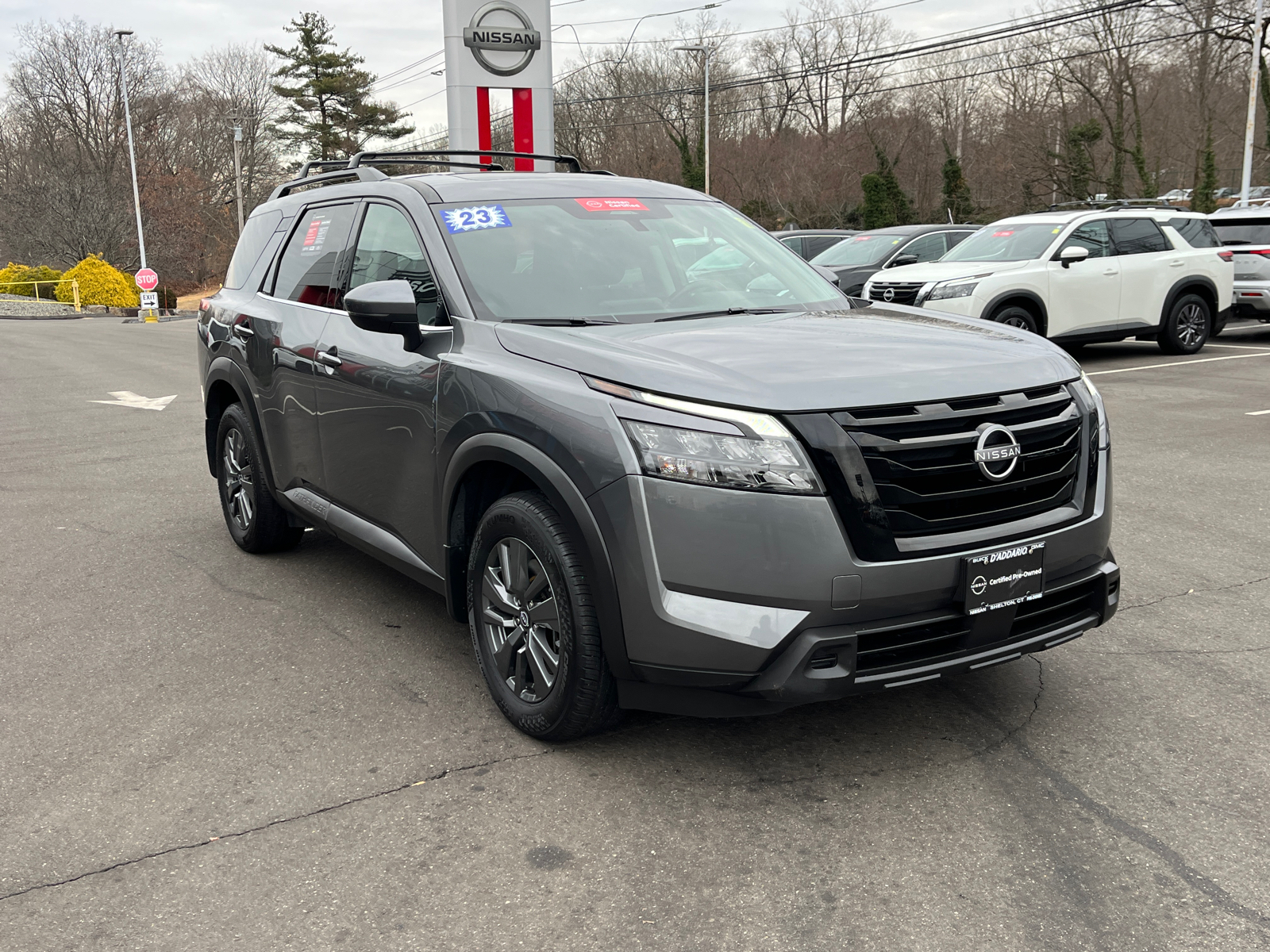 2023 Nissan Pathfinder SV 6