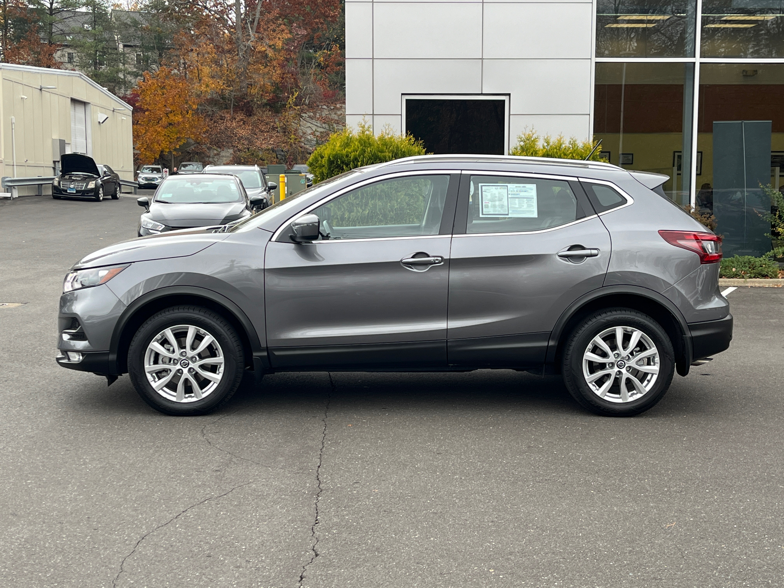 2022 Nissan Rogue Sport SV 2