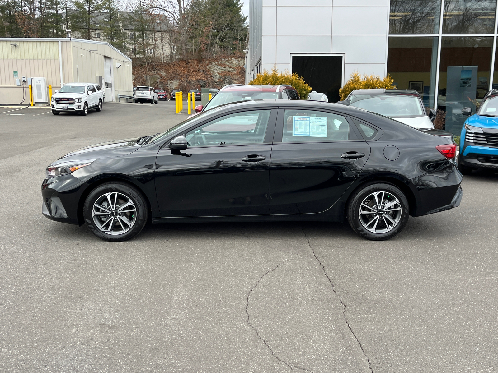 2023 Kia Forte LXS 2