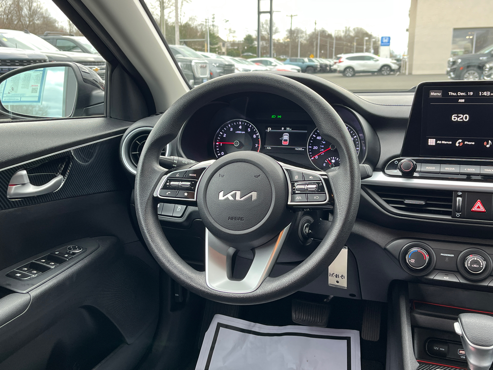 2023 Kia Forte LXS 24