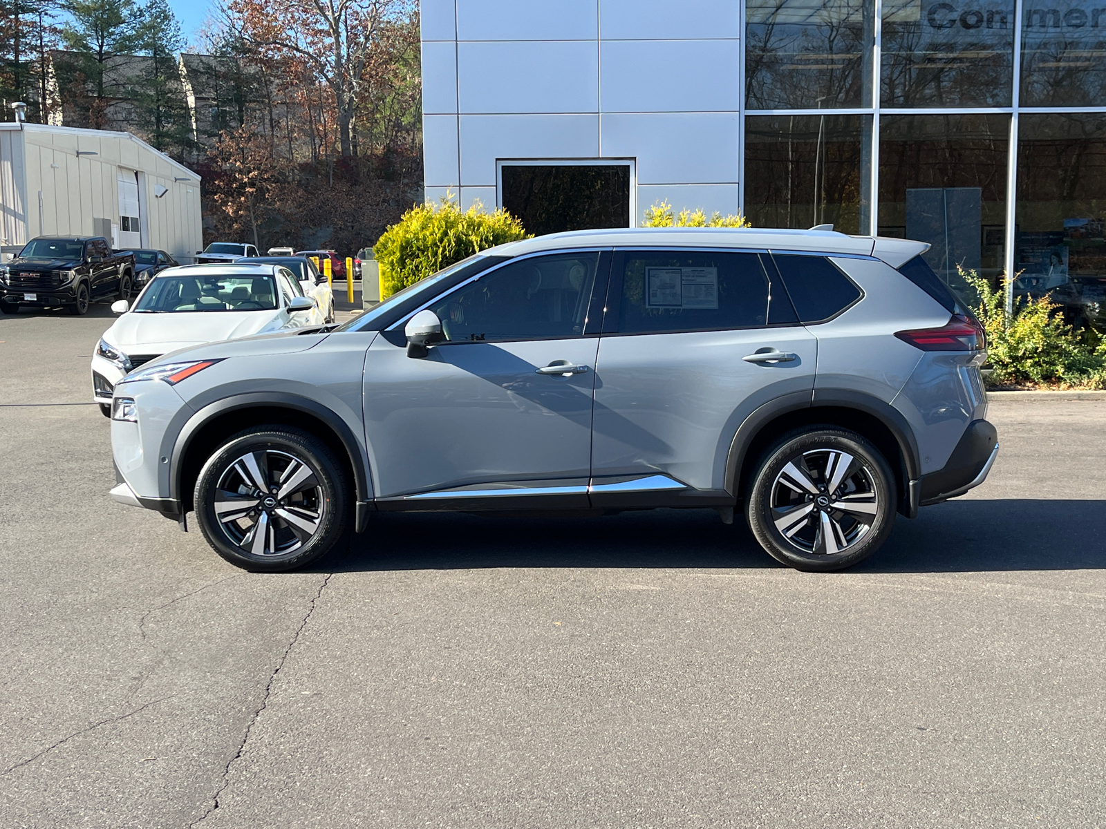 2023 Nissan Rogue Platinum 2