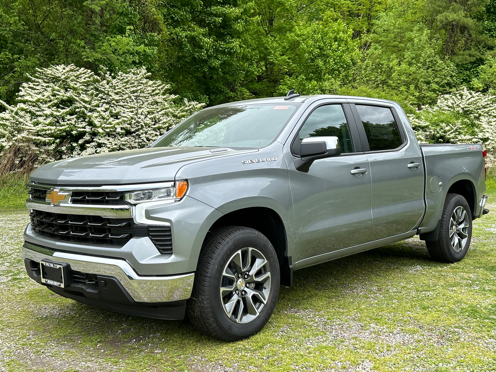 2024 Chevrolet Silverado 1500 LT 1