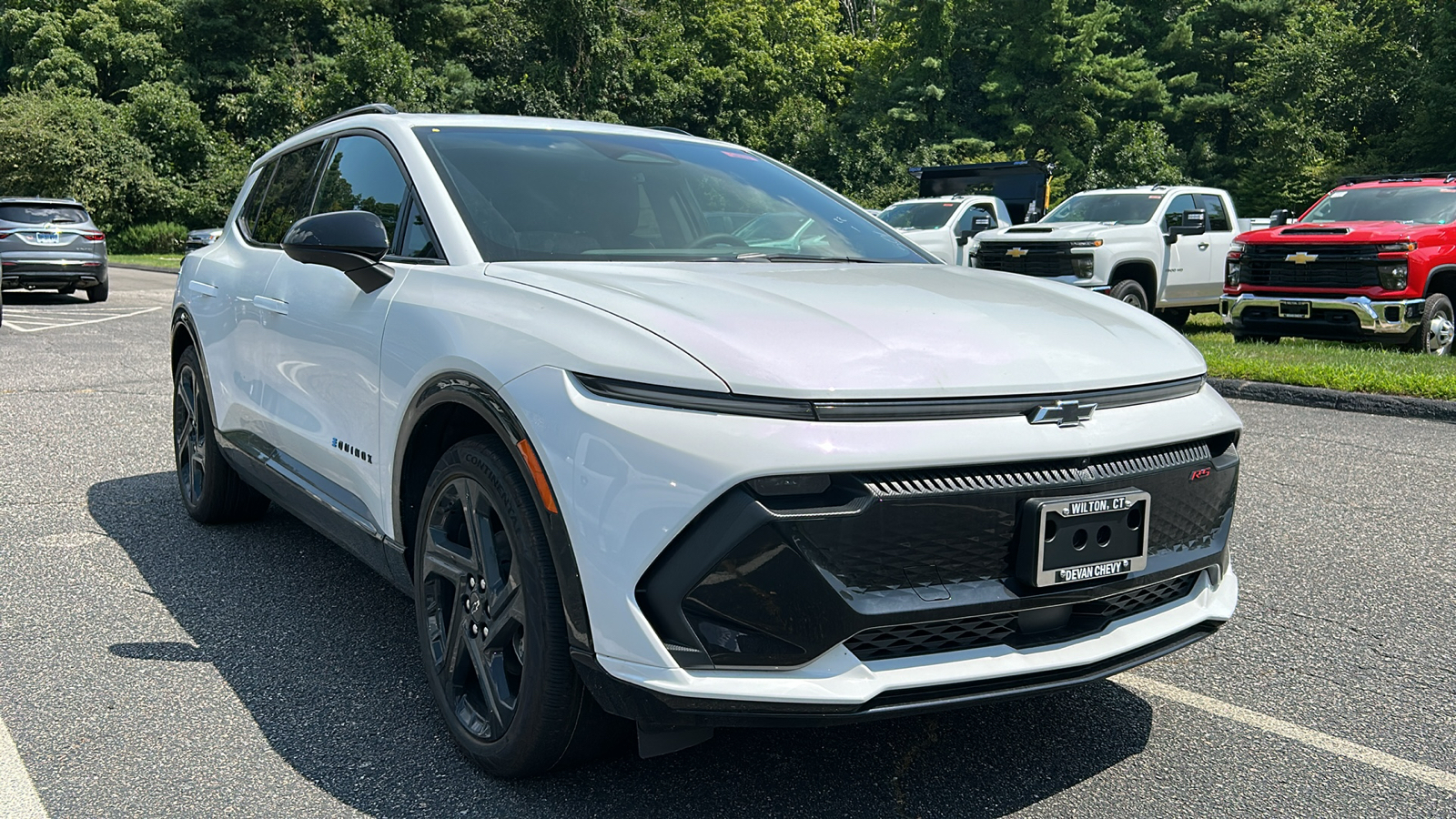 2024 Chevrolet Equinox EV 2RS 2