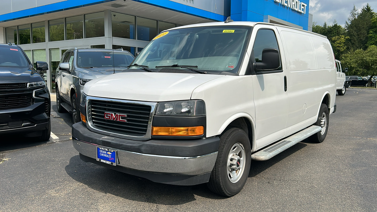 2021 GMC Savana Cargo 2500  3