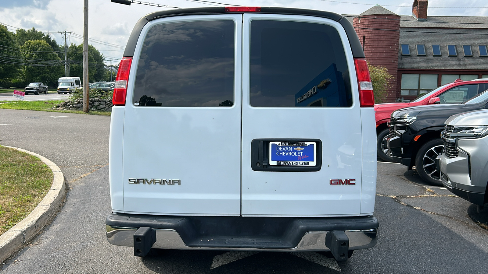 2021 GMC Savana Cargo 2500  5