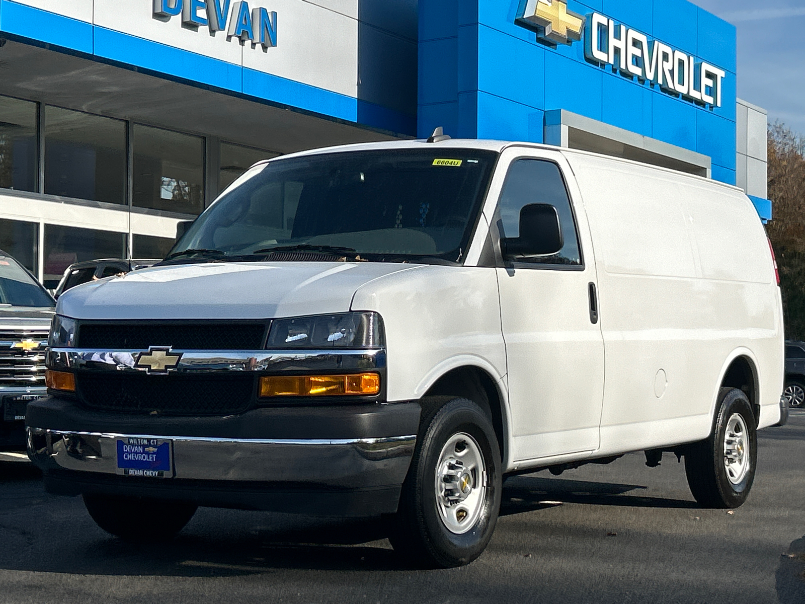 2022 Chevrolet Express Cargo 2500  1