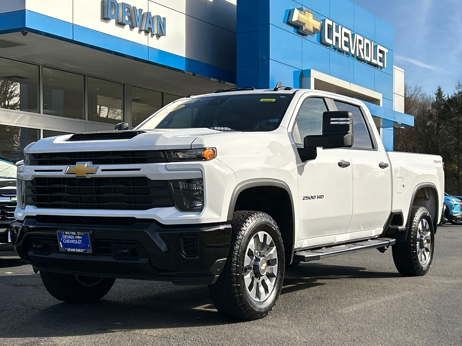 2024 Chevrolet Silverado 2500 HD Custom 1