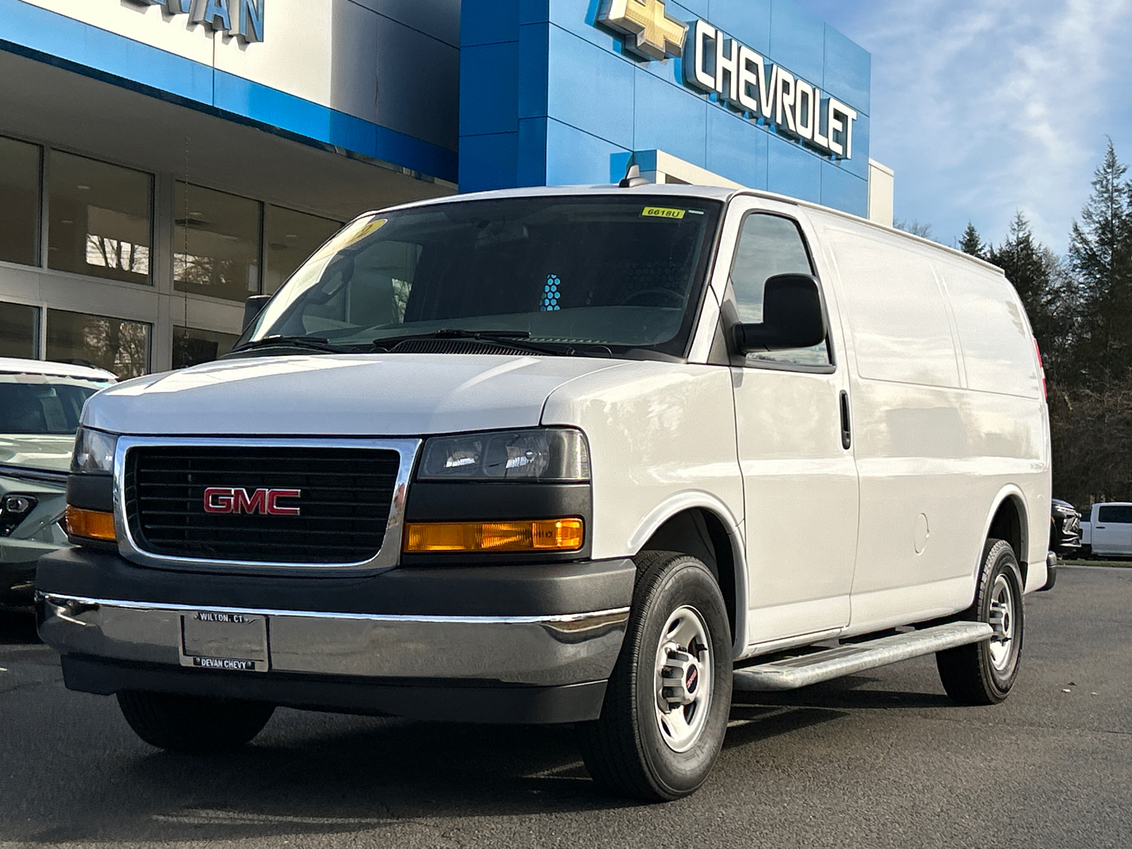 2022 GMC Savana Cargo 2500  1