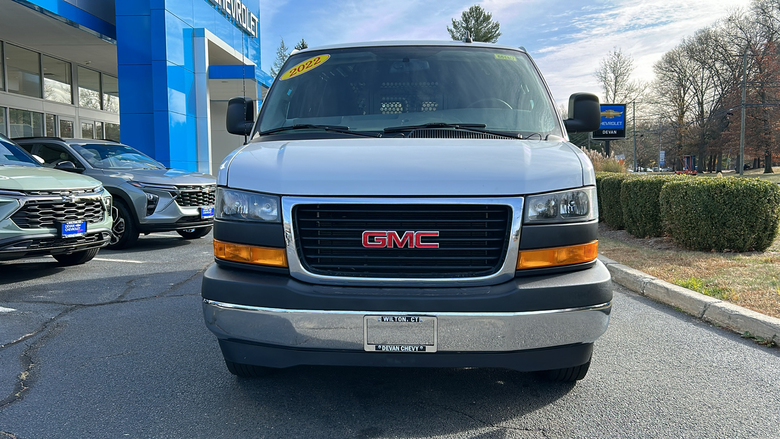 2022 GMC Savana Cargo 2500  3