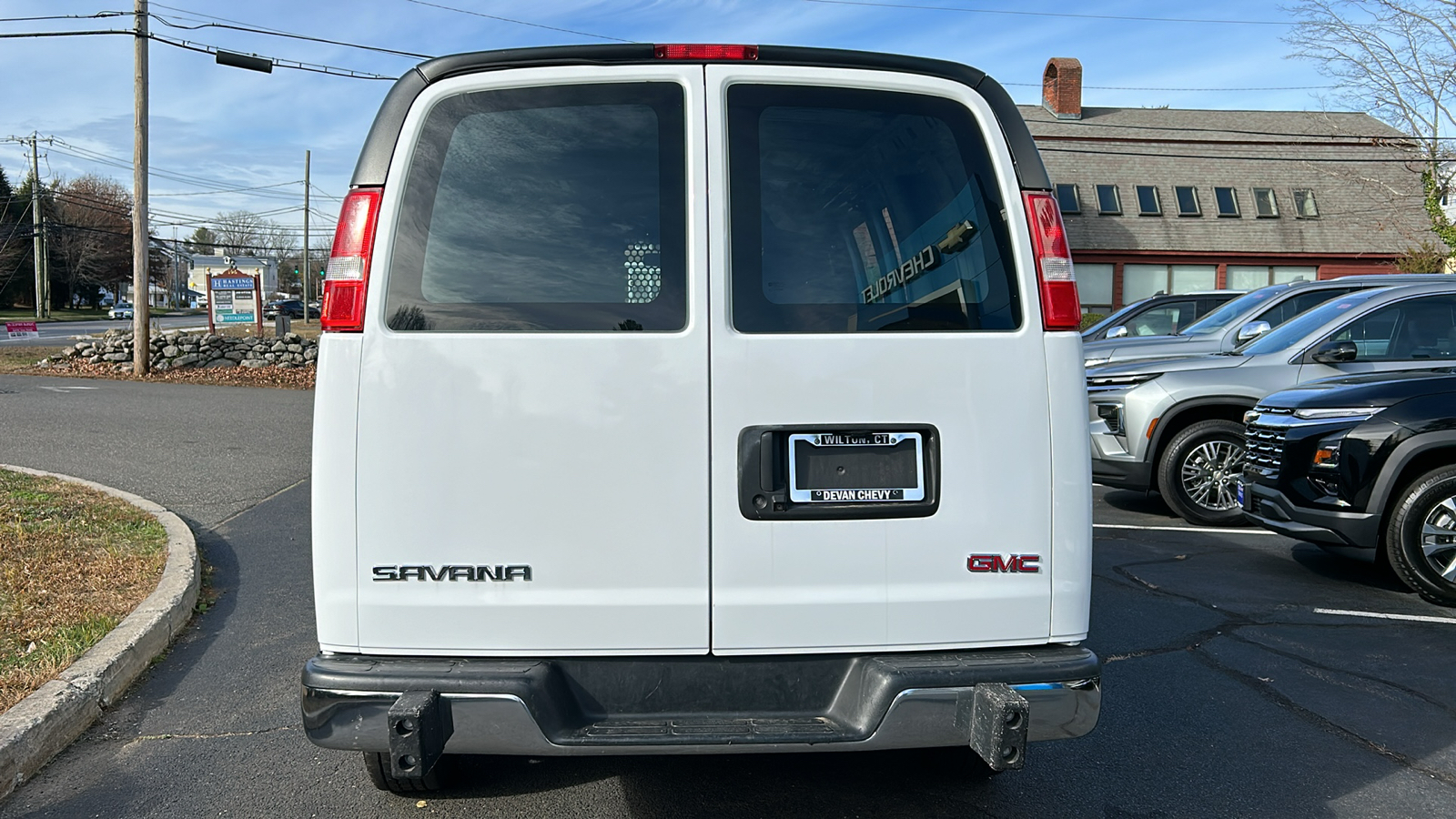 2022 GMC Savana Cargo 2500  6