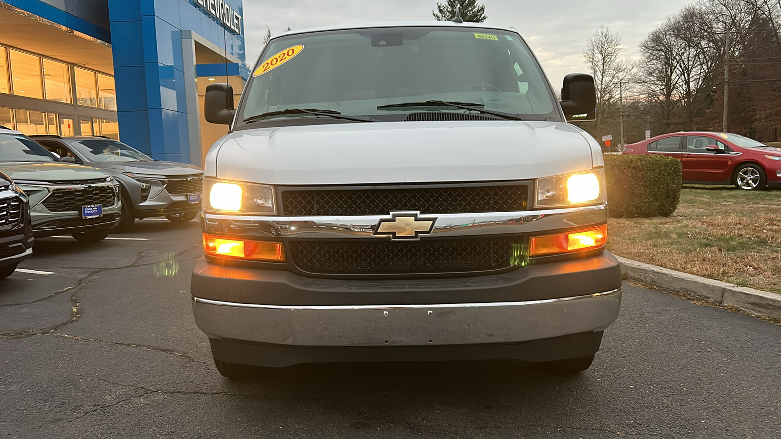 2020 Chevrolet Express Passenger 2500 1LT 3