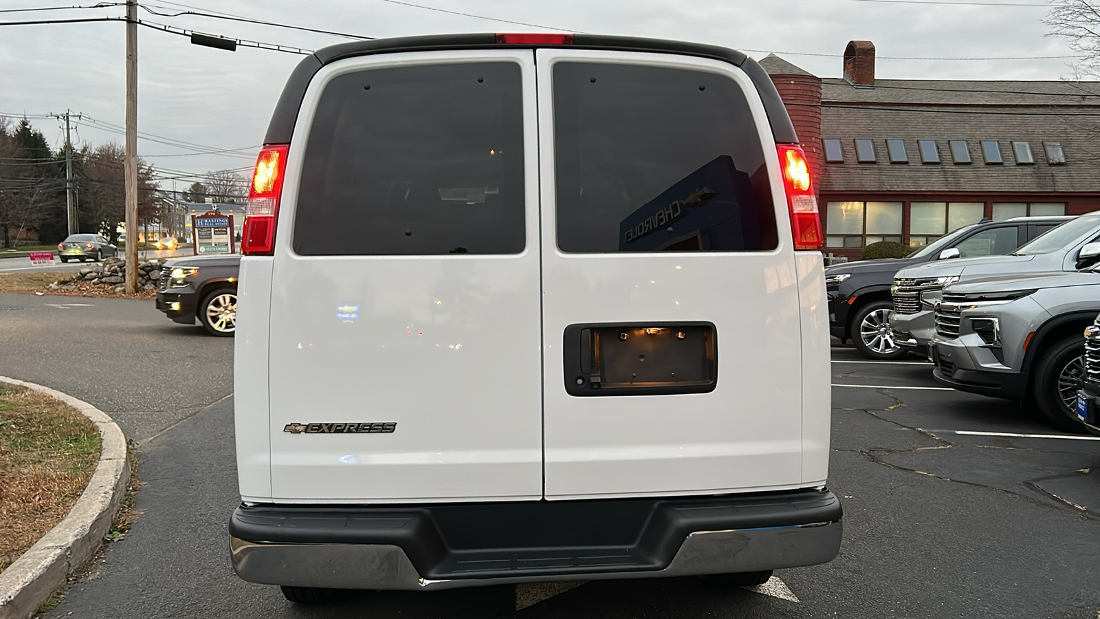 2020 Chevrolet Express Passenger 2500 1LT 5