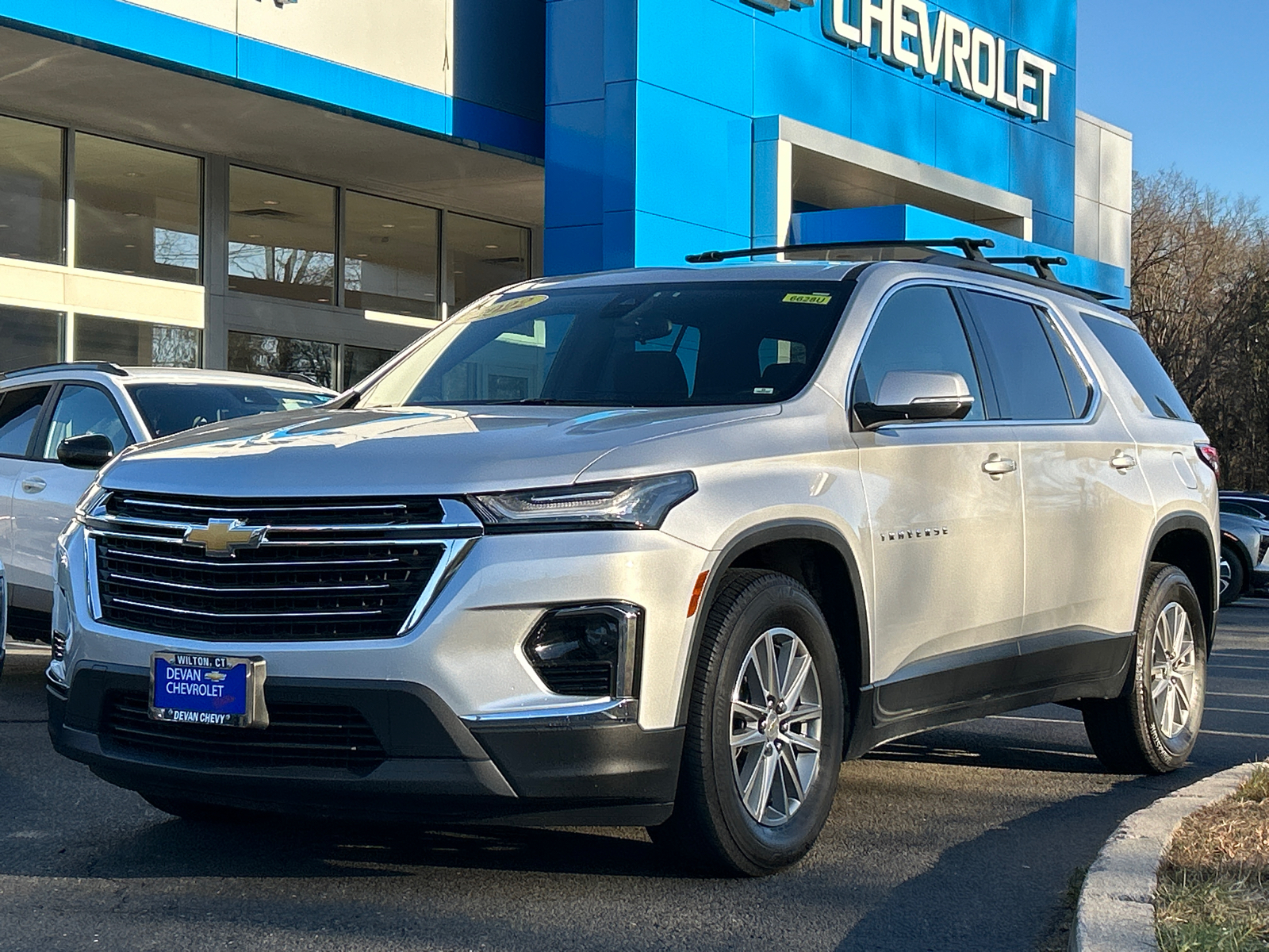 2022 Chevrolet Traverse LT Cloth 1